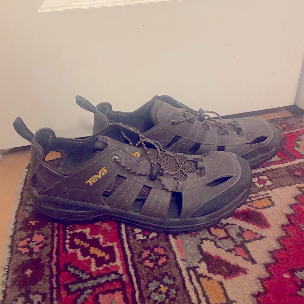 Teva Mens Sandals size 13
